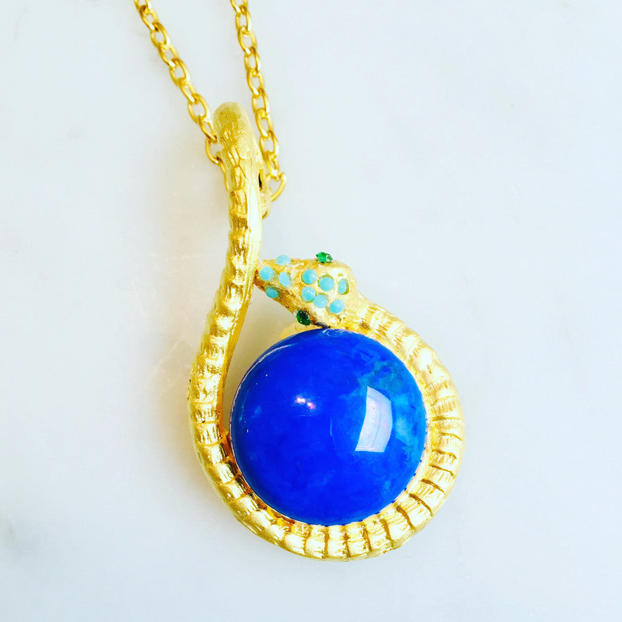 Stunning 20mm lapis snake, in 22ct gold over silver wit turquoise