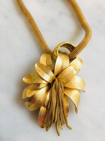 Simply stunning mesh fringe flower in 22ct gold over silver on statement mesh chain.
