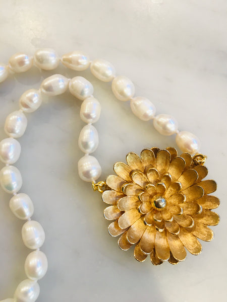 Boucher Flower and Pearls
